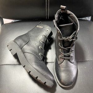 Black Leather Boots Motorcycle Riding Goth Punk DKNY Stassi Girls Size 1